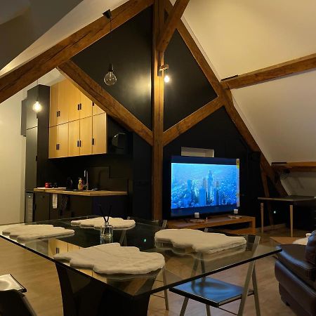 Ferienwohnung Loft Sous Combles Aubergenville Exterior foto