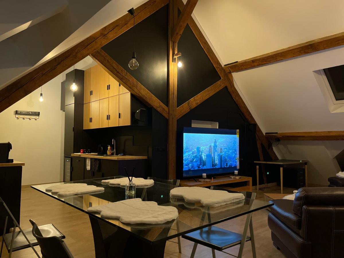 Ferienwohnung Loft Sous Combles Aubergenville Exterior foto